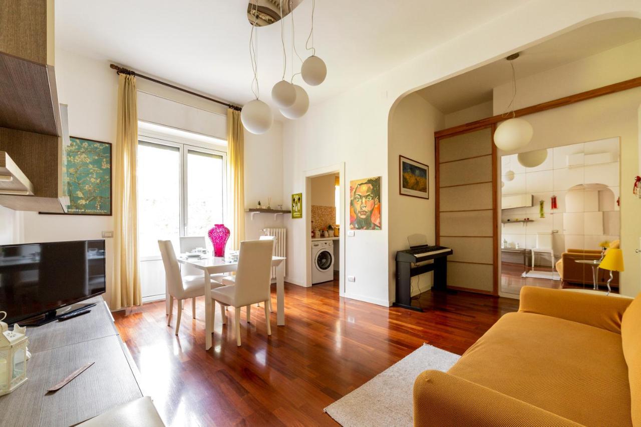 Milano Calvairate Balcony Apt Exterior photo